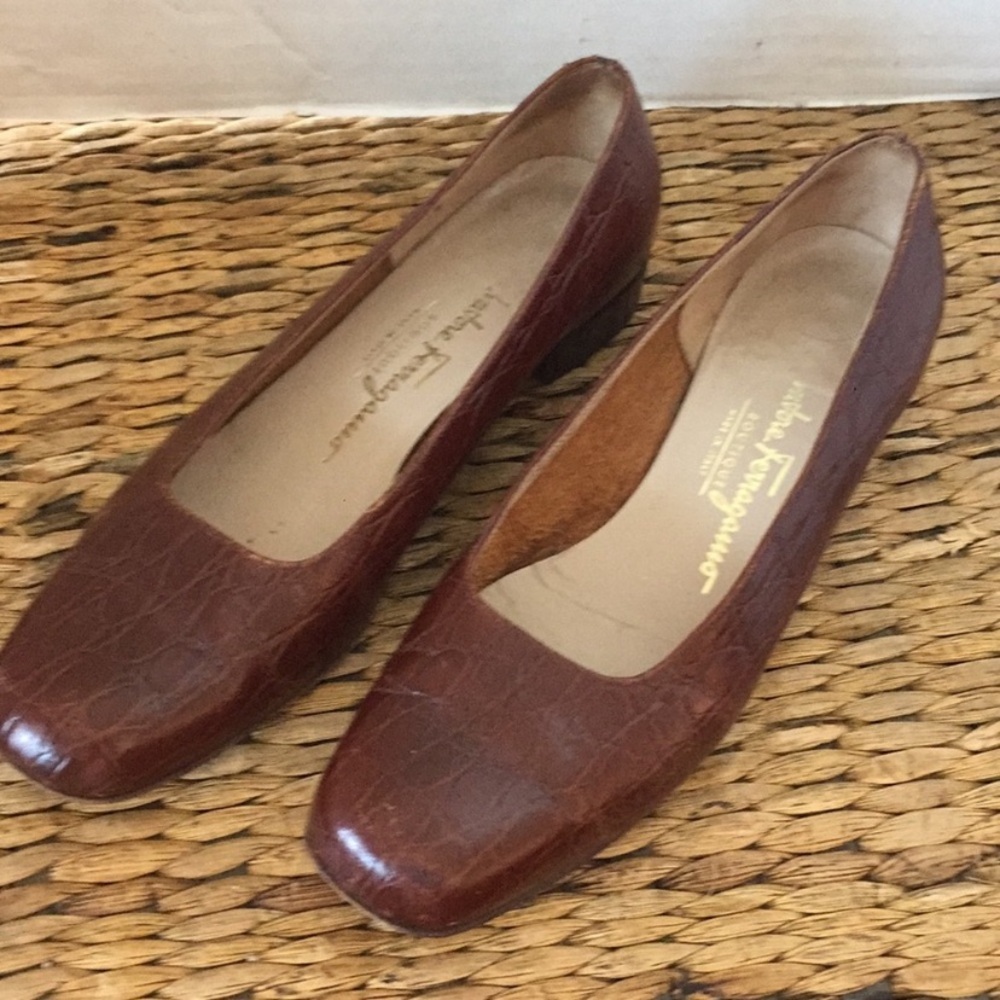 Salvatore Ferragamo Boutique Cognac Embossed Leather Flats 6.5 Italy